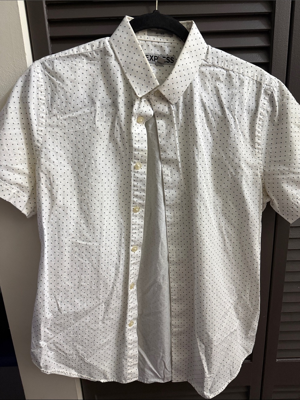 Express Men’s White Short-Sleeve Button-Down Shirt with Black Micro Dot Print